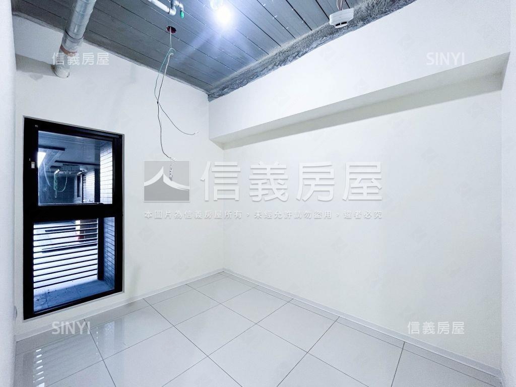 【市政１號院】難得有露臺房屋室內格局與周邊環境