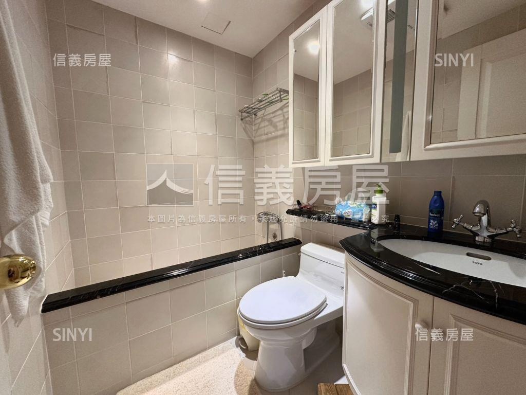 南京復興美妝朝南電梯三房房屋室內格局與周邊環境