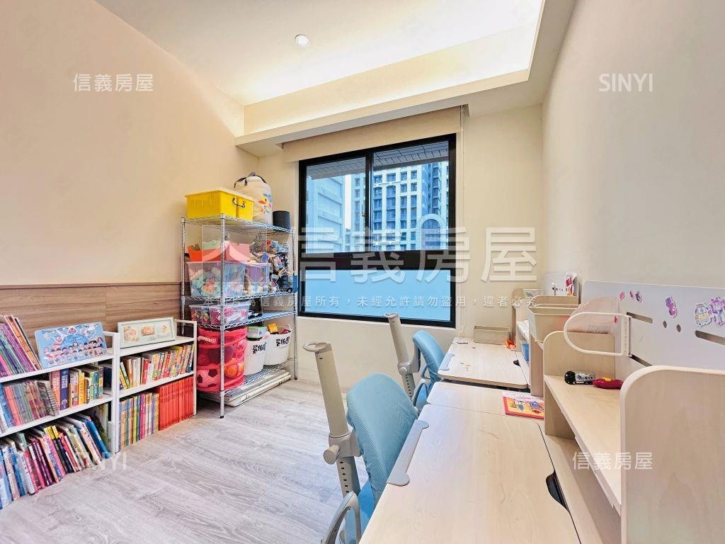 水秀公園３＋１有車位房屋室內格局與周邊環境