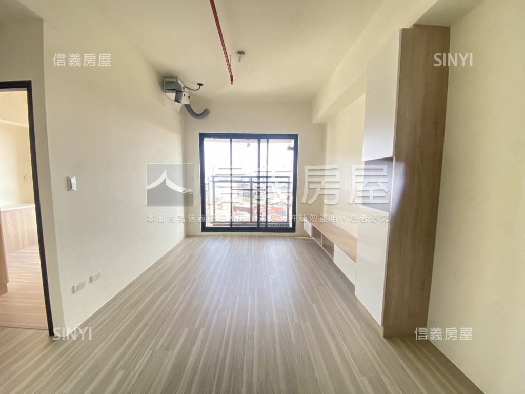 十二淳２房次頂樓裝潢戶房屋室內格局與周邊環境
