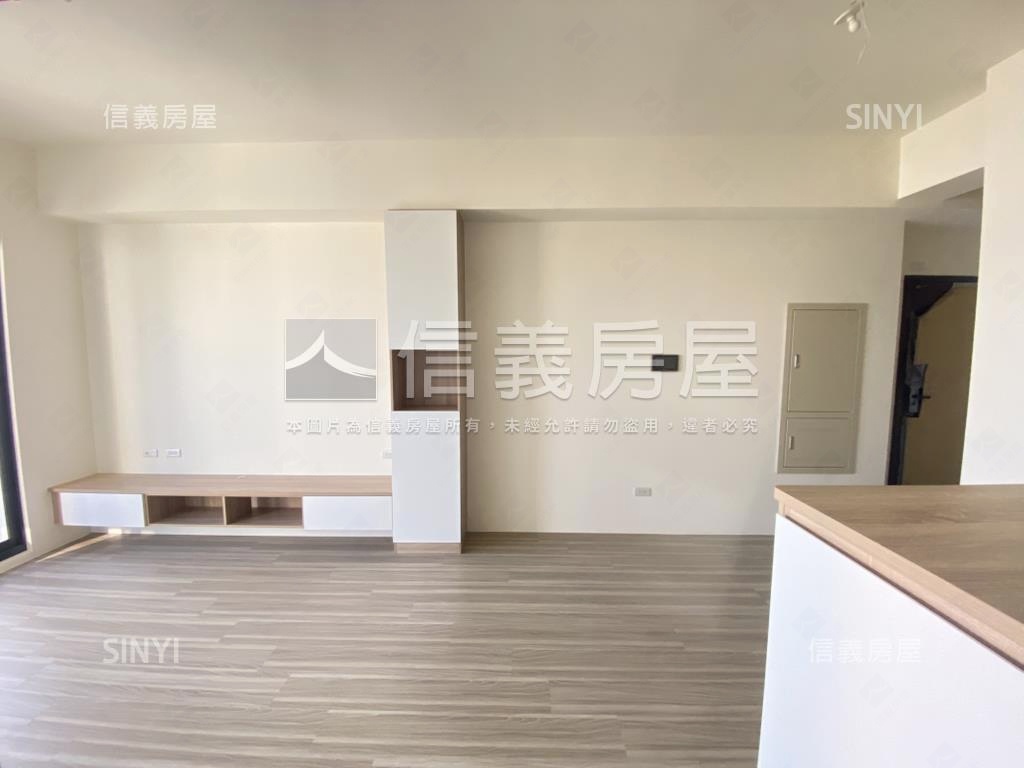 十二淳２房次頂樓裝潢戶房屋室內格局與周邊環境
