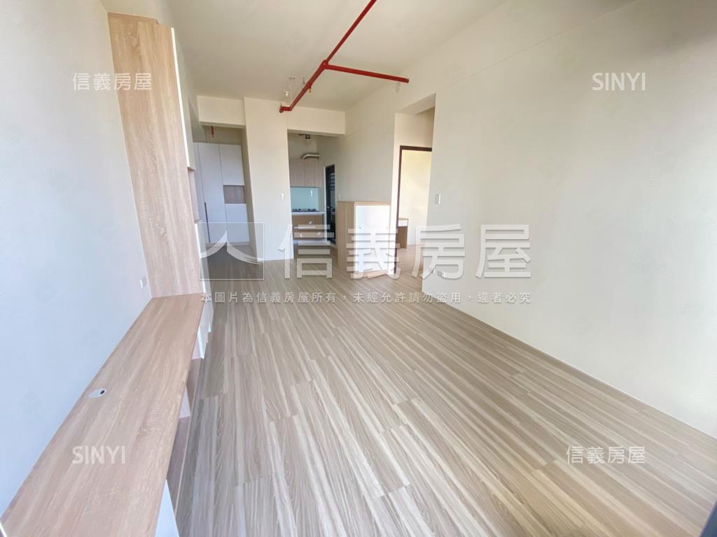 十二淳２房次頂樓裝潢戶房屋室內格局與周邊環境