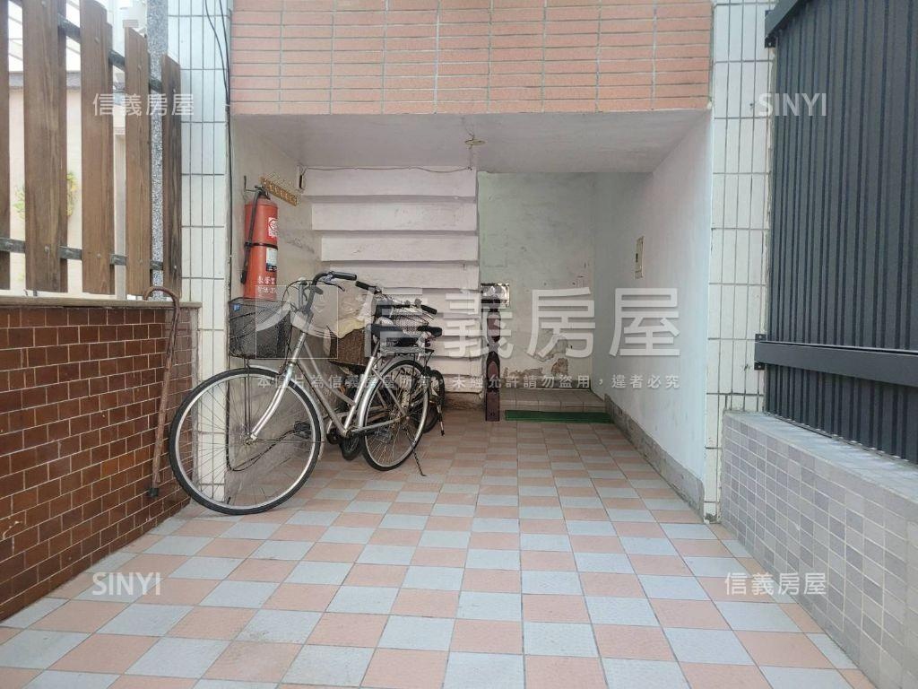 稀有林蔭二村２樓房屋室內格局與周邊環境