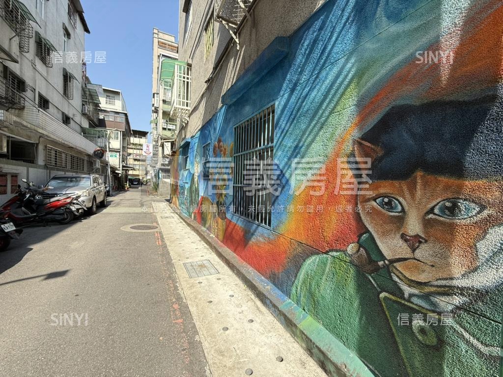 近捷運靜巷．邊間大頂加房屋室內格局與周邊環境