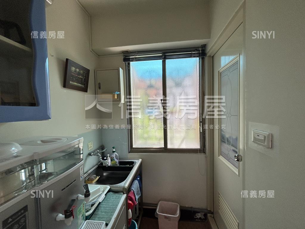 西屯林鼎建設七期店面別墅房屋室內格局與周邊環境