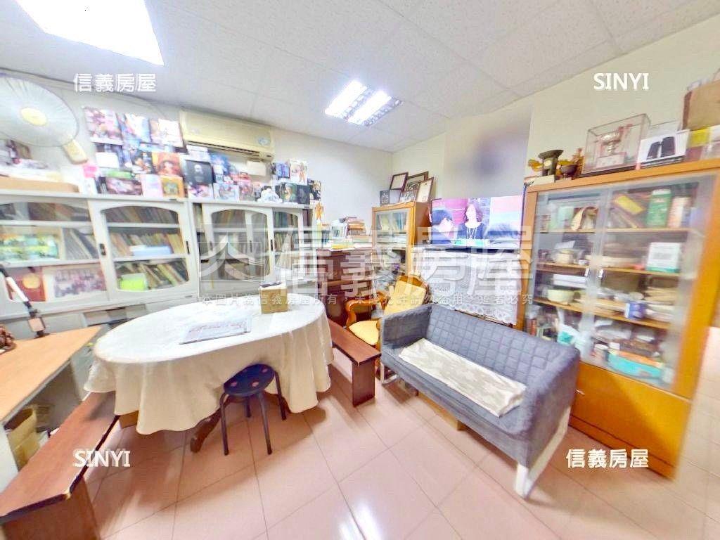 中山國中捷運頂加低總價房屋室內格局與周邊環境