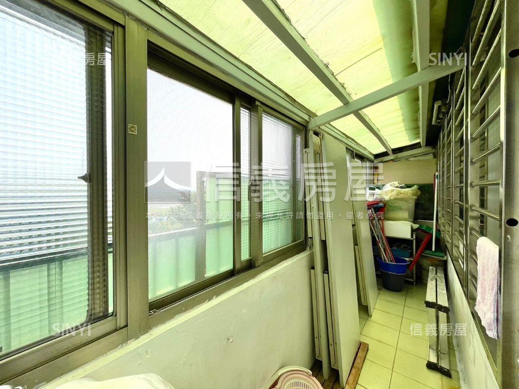 中山國中捷運頂加低總價房屋室內格局與周邊環境