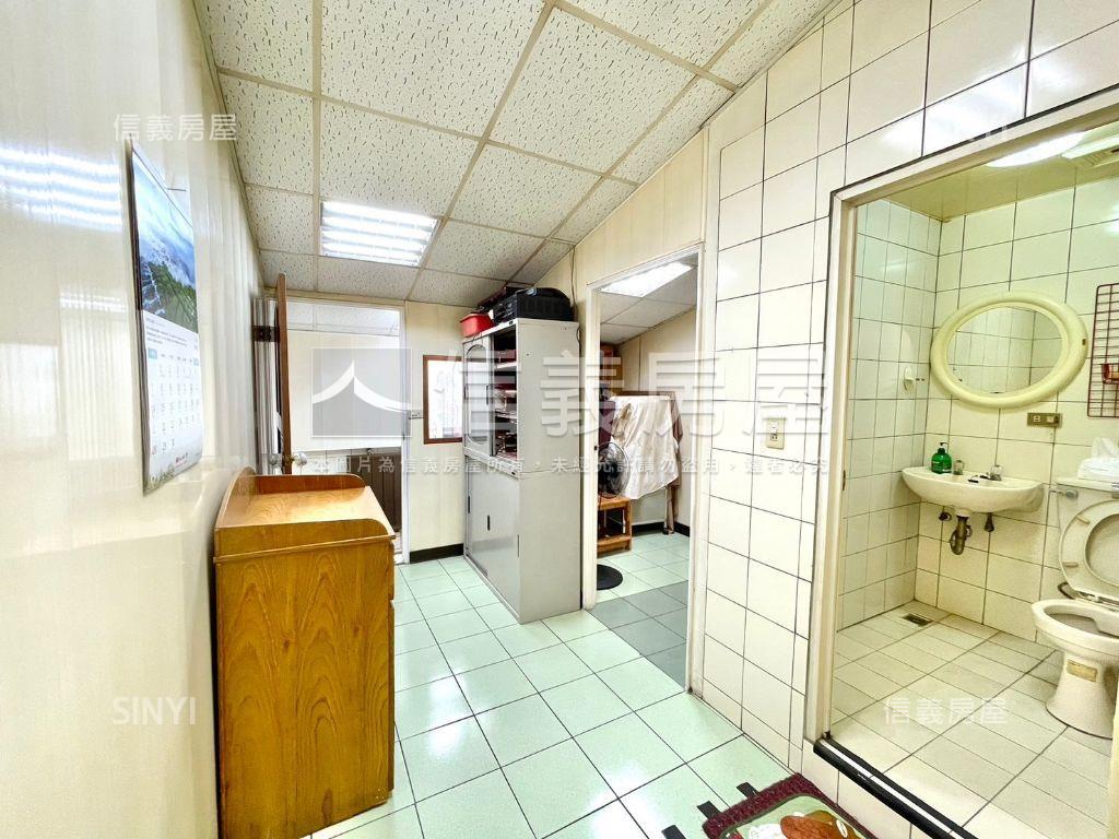 中山國中捷運頂加低總價房屋室內格局與周邊環境