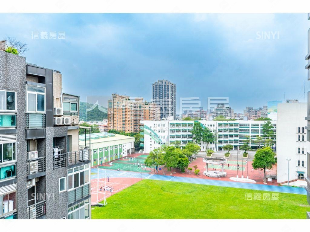 近文德站高樓庭園管理大戶房屋室內格局與周邊環境