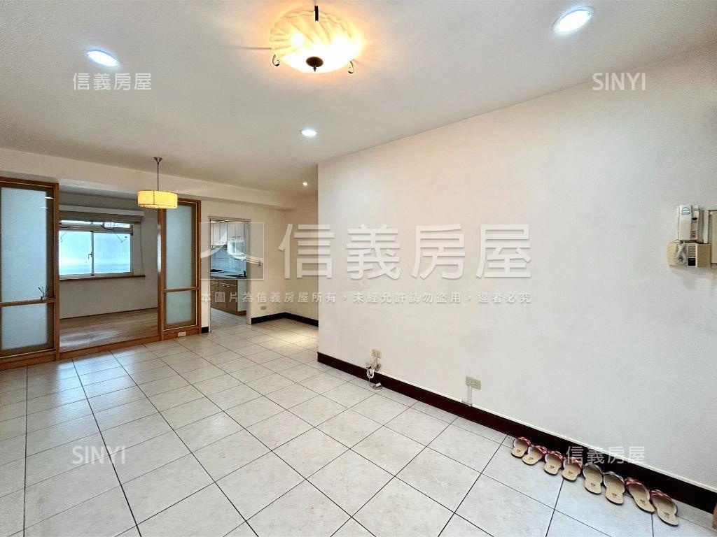 近北市首購成家二樓房屋室內格局與周邊環境