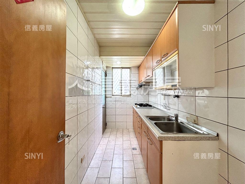 近北市首購成家二樓房屋室內格局與周邊環境