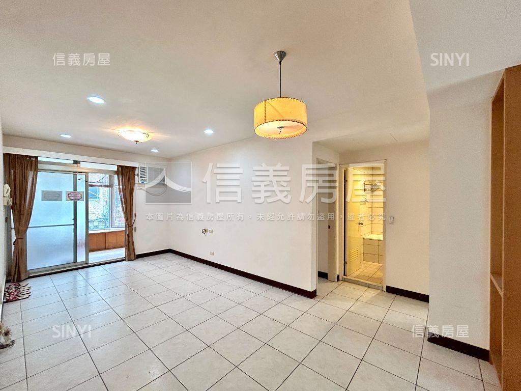 近北市首購成家二樓房屋室內格局與周邊環境