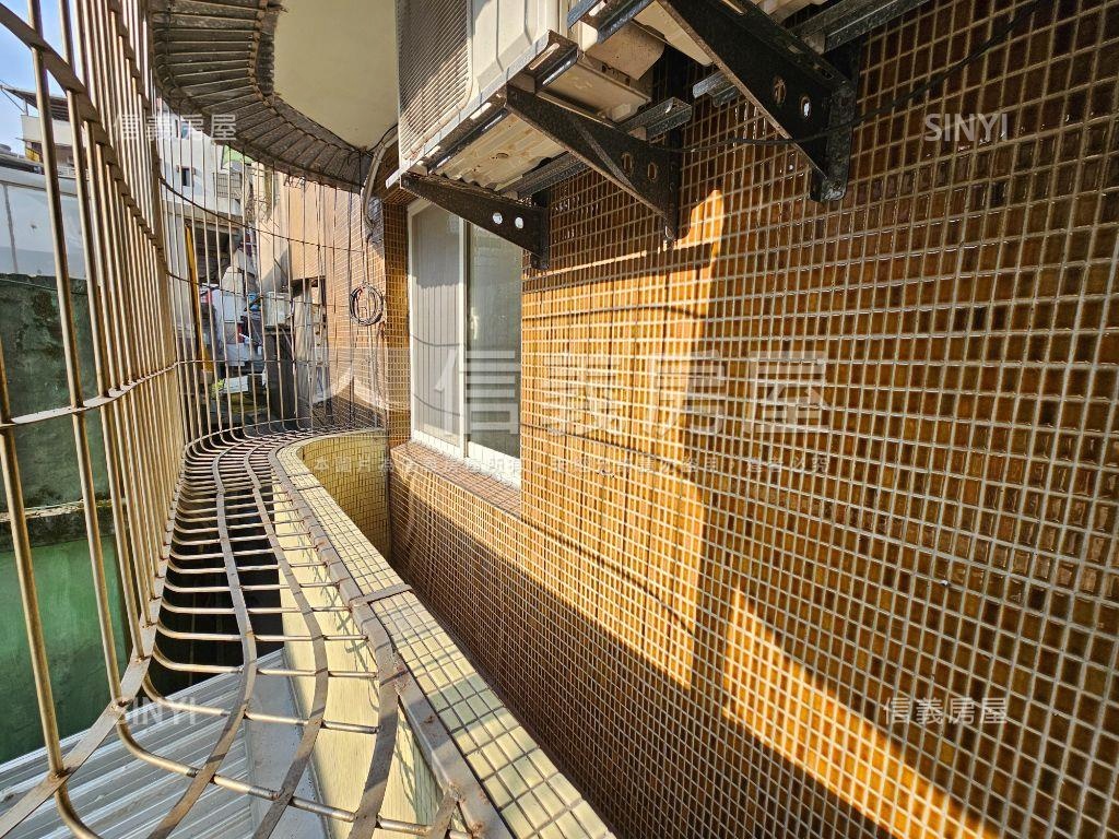 近三坑站美妝公寓二樓房屋室內格局與周邊環境