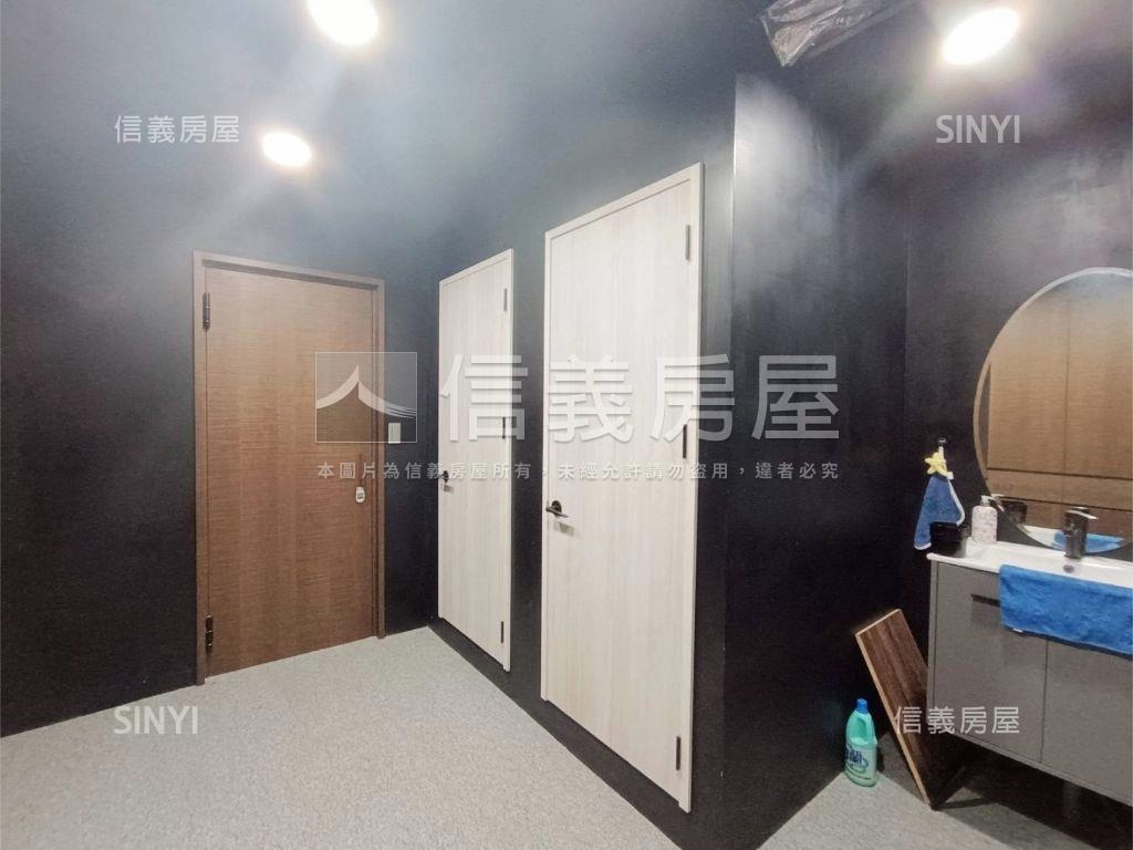 中正大坪數雙層優質寬店面房屋室內格局與周邊環境
