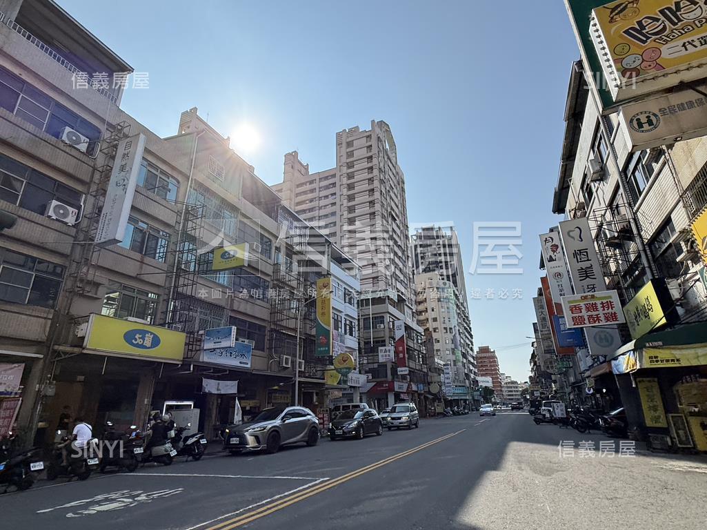 鳳山前巷後街低總小資透天房屋室內格局與周邊環境