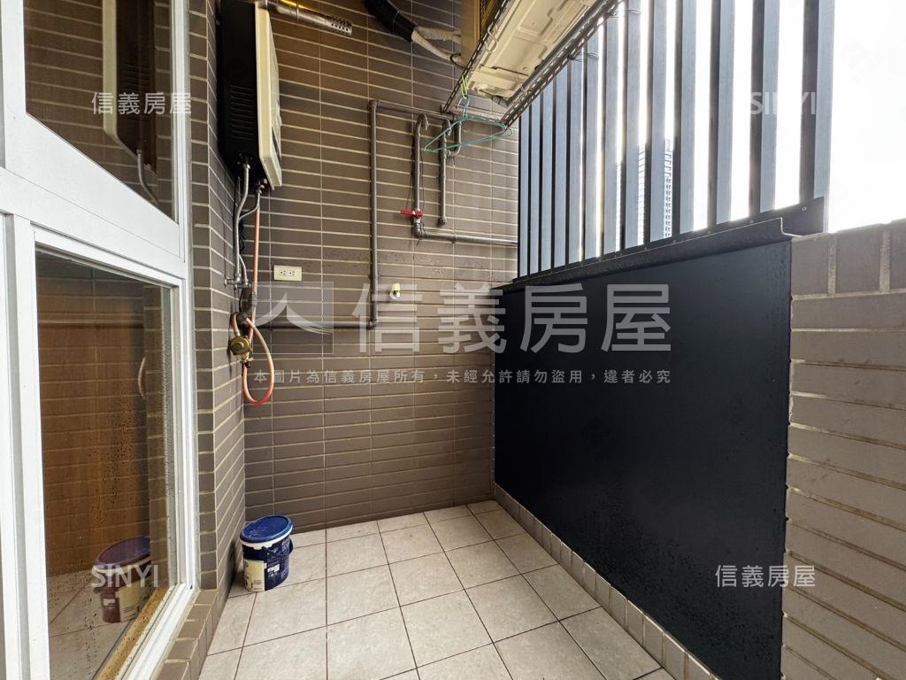 容邑ＰＡＲＫ稀有露臺戶房屋室內格局與周邊環境