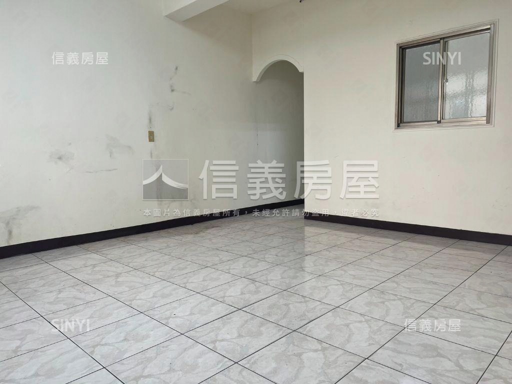 近全聯市場公寓房屋室內格局與周邊環境