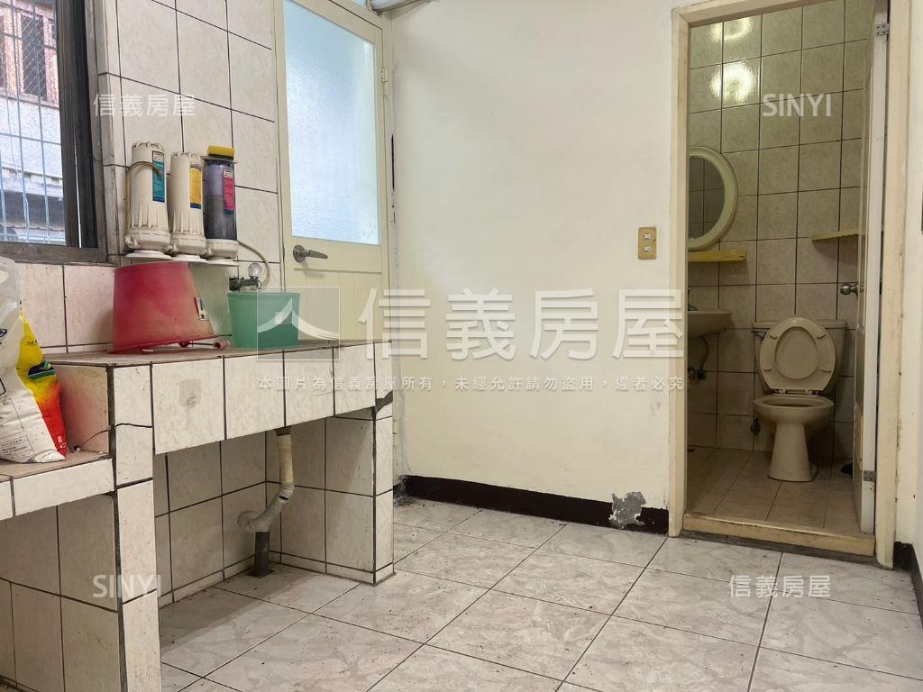 近全聯市場公寓房屋室內格局與周邊環境