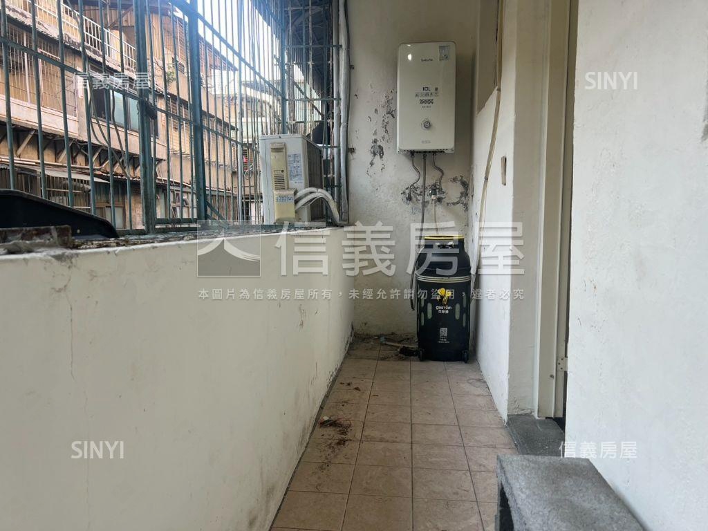 近全聯市場公寓房屋室內格局與周邊環境