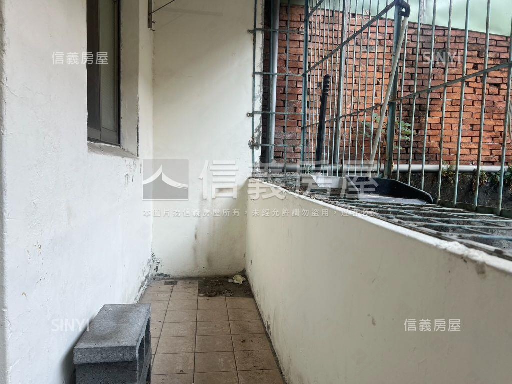 近全聯市場公寓房屋室內格局與周邊環境