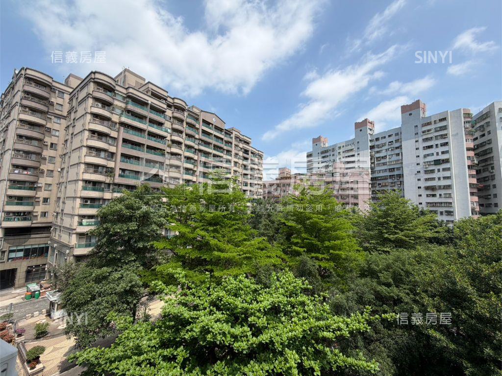 龍城綠境三房車位房屋室內格局與周邊環境