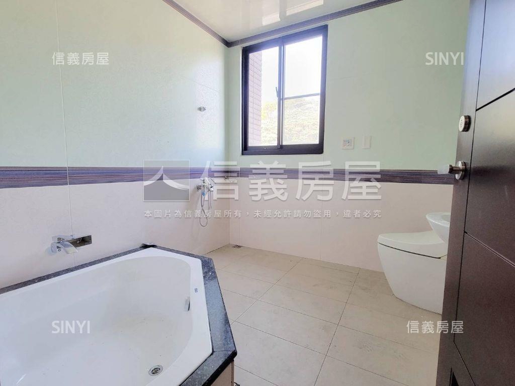 仁愛路獨棟電梯透天房屋室內格局與周邊環境
