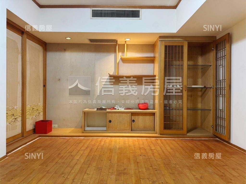 寬敞１樓庭院車位房屋室內格局與周邊環境