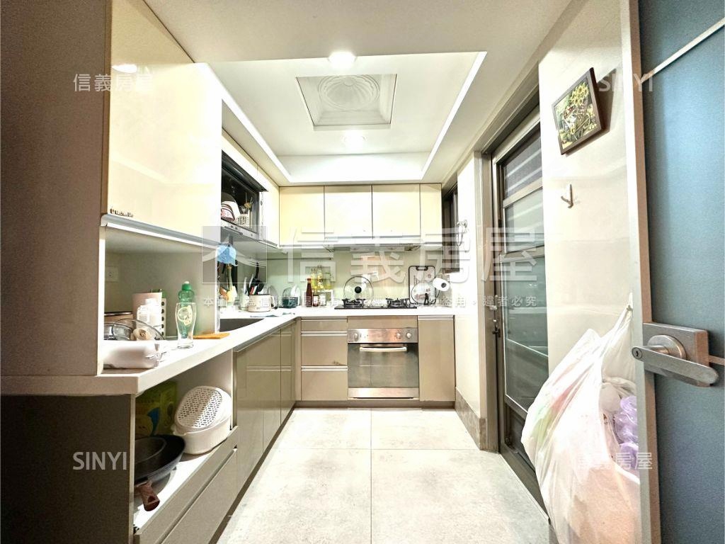 木柵市中心電梯四房房屋室內格局與周邊環境