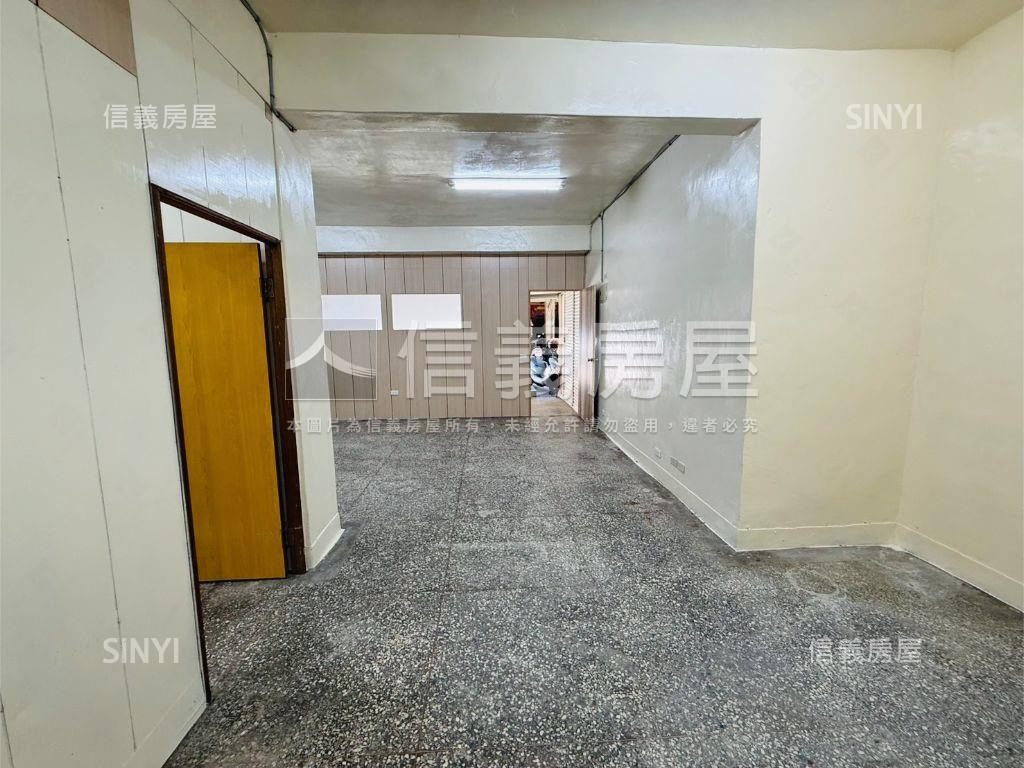 松柏林面寬店面房屋室內格局與周邊環境