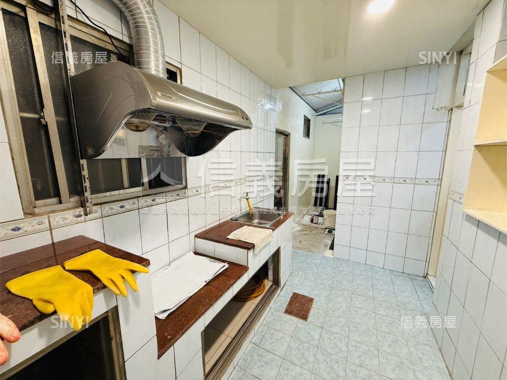 松柏林面寬店面房屋室內格局與周邊環境