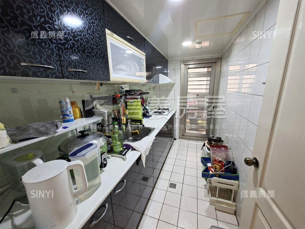 大公益三房附車位房屋室內格局與周邊環境