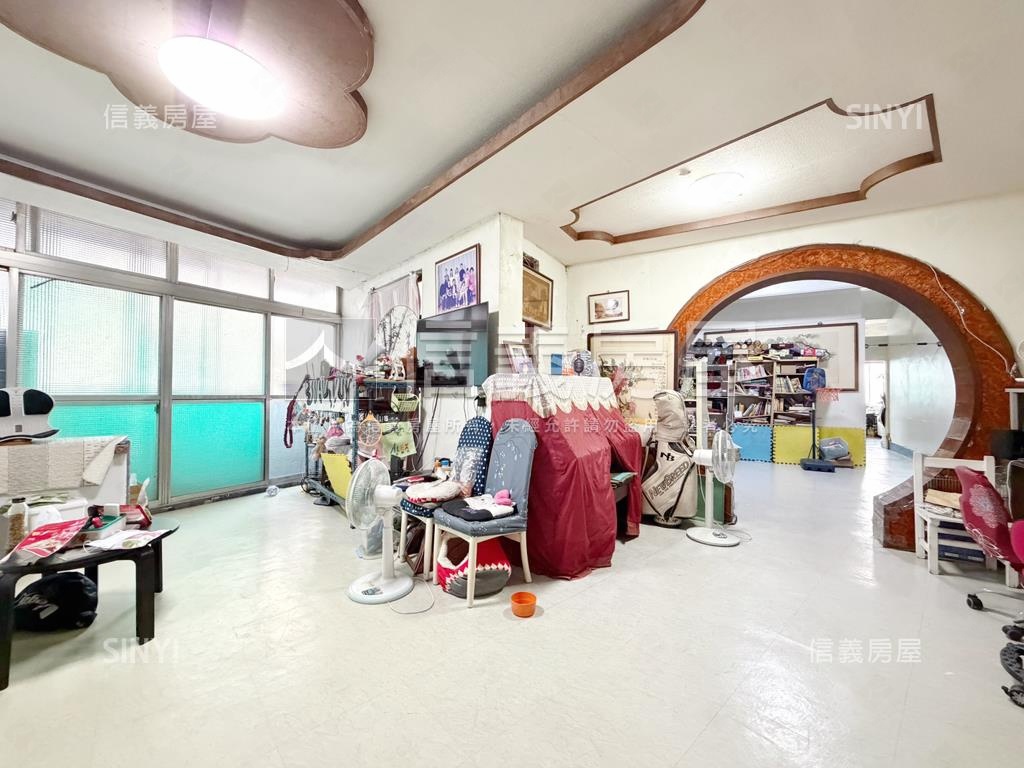 左營大路‧大地坪商四透店房屋室內格局與周邊環境