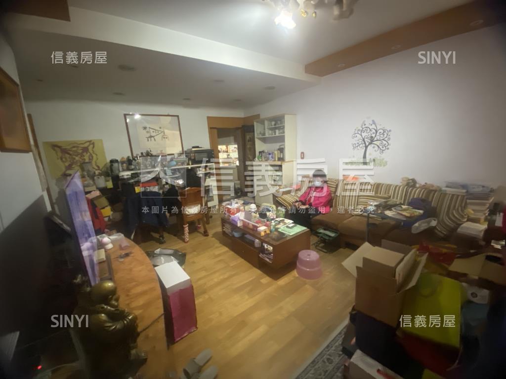 中正稀有邊間公寓頂加房屋室內格局與周邊環境