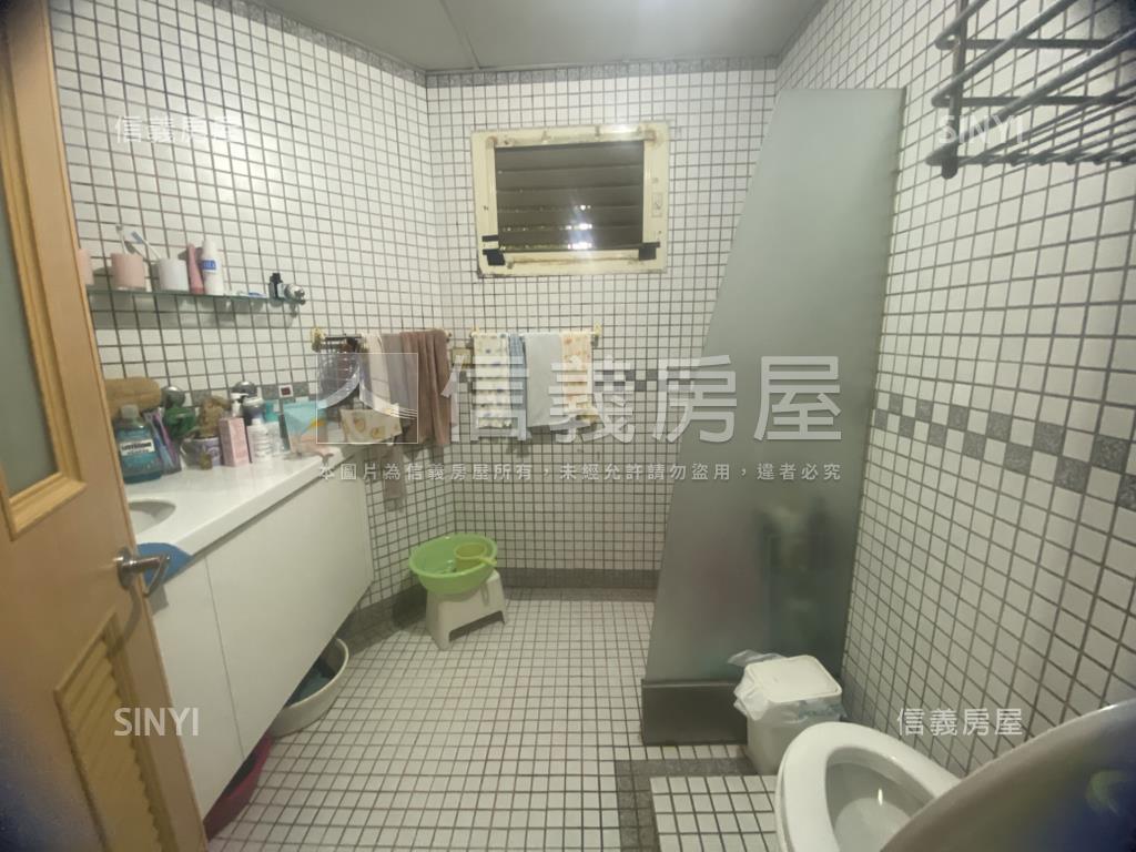 中正稀有邊間公寓頂加房屋室內格局與周邊環境