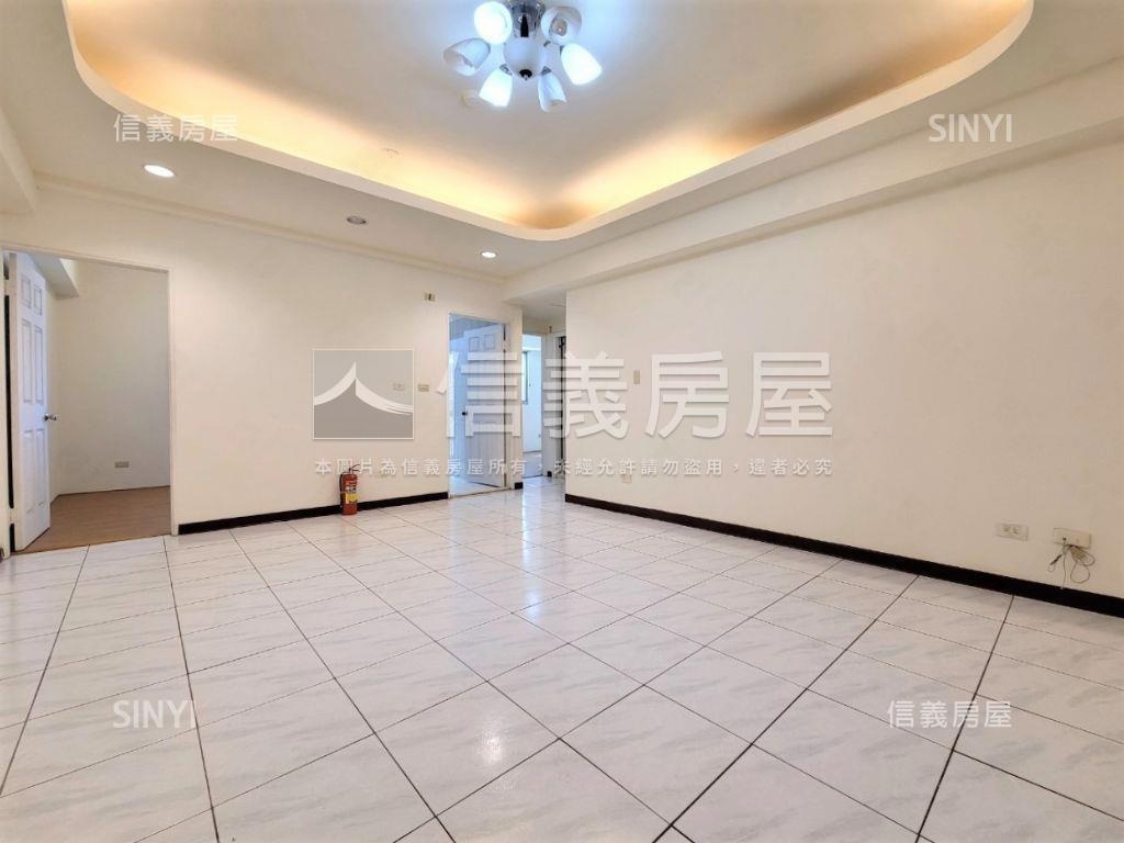 熊貓天下高樓三房請看這間房屋室內格局與周邊環境