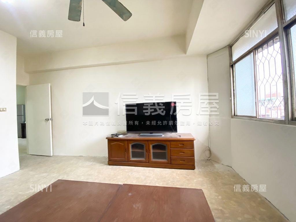 專任長億商圈低總價三房房屋室內格局與周邊環境