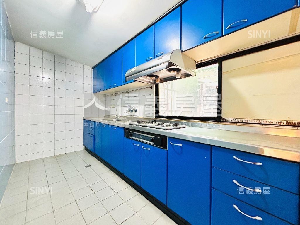 大巨蛋國館四房美廈房屋室內格局與周邊環境
