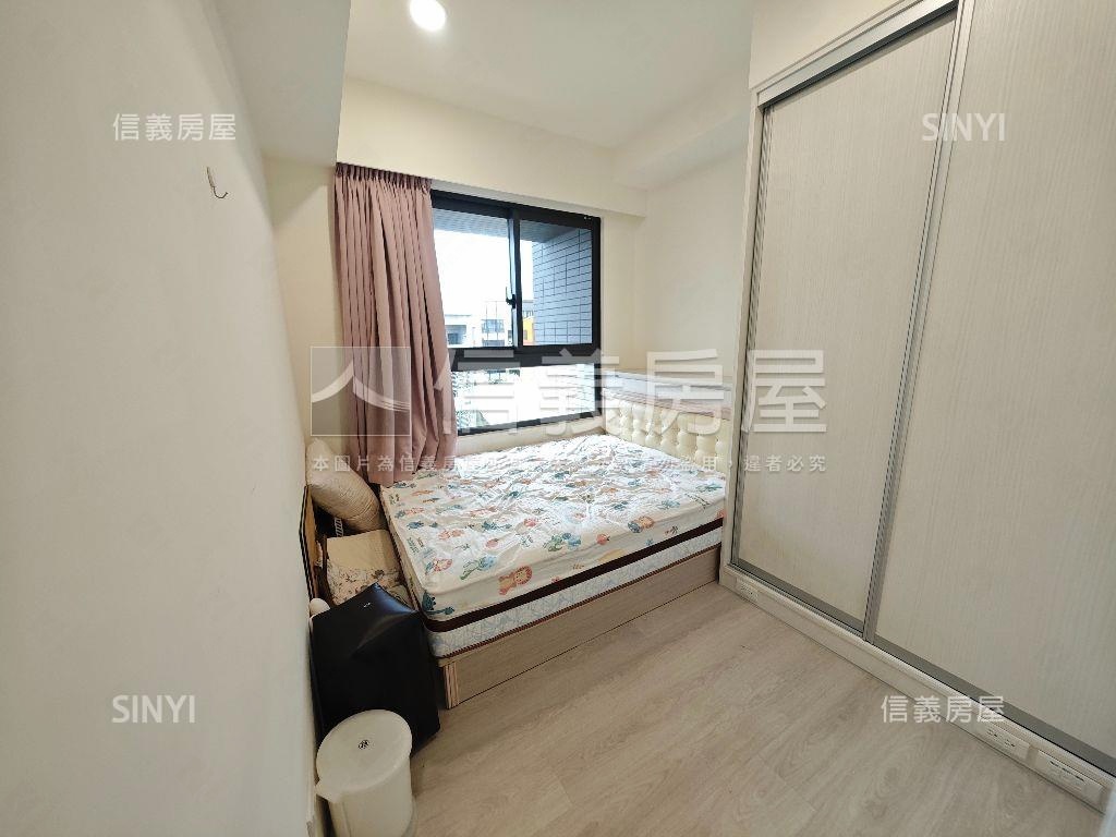 坤悅高飛三房平車稀有釋出房屋室內格局與周邊環境