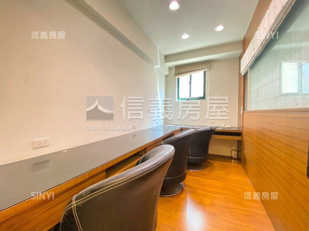 牛埔帝寶稀有大透天房屋室內格局與周邊環境
