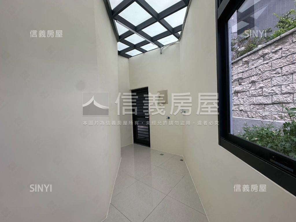 榮民路大面寬孝親透天房屋室內格局與周邊環境