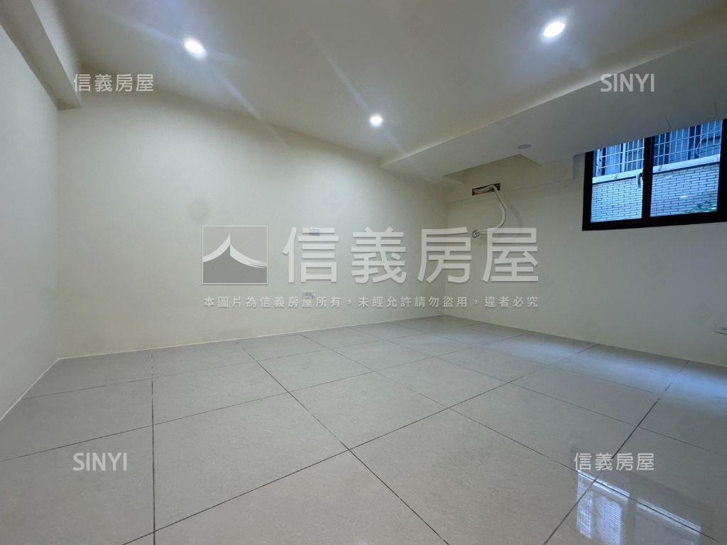 榮民路大面寬孝親透天房屋室內格局與周邊環境