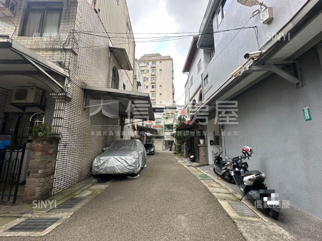 榮民路大面寬孝親透天房屋室內格局與周邊環境