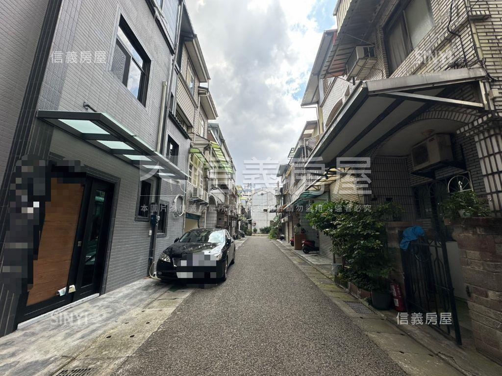 榮民路大面寬孝親透天房屋室內格局與周邊環境