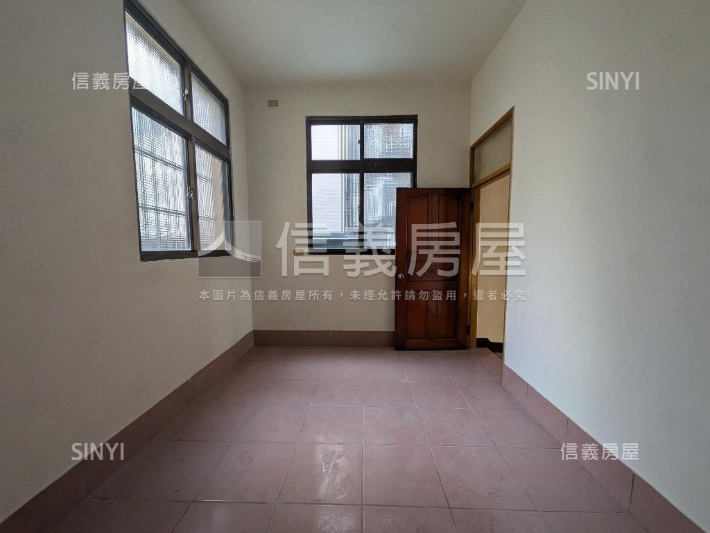 馬上有錢大肚朝南邊間透天房屋室內格局與周邊環境