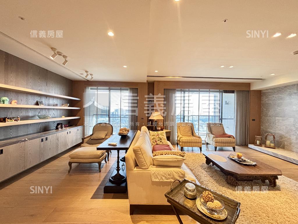 府前首排。遠景典雅寓所房屋室內格局與周邊環境