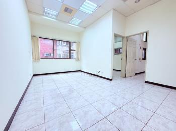 降價求售！學區宅兩房平車