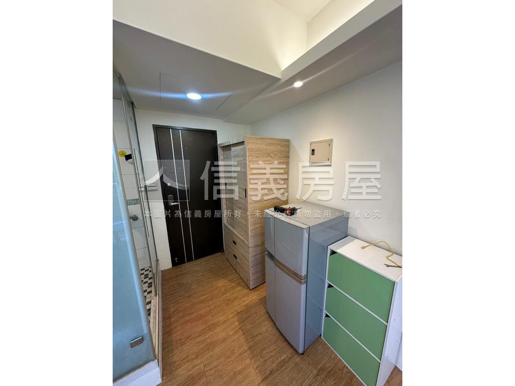 逢甲面河畔電梯套房房屋室內格局與周邊環境