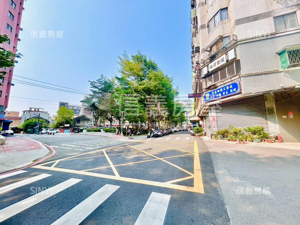 逢甲面河畔電梯套房房屋室內格局與周邊環境