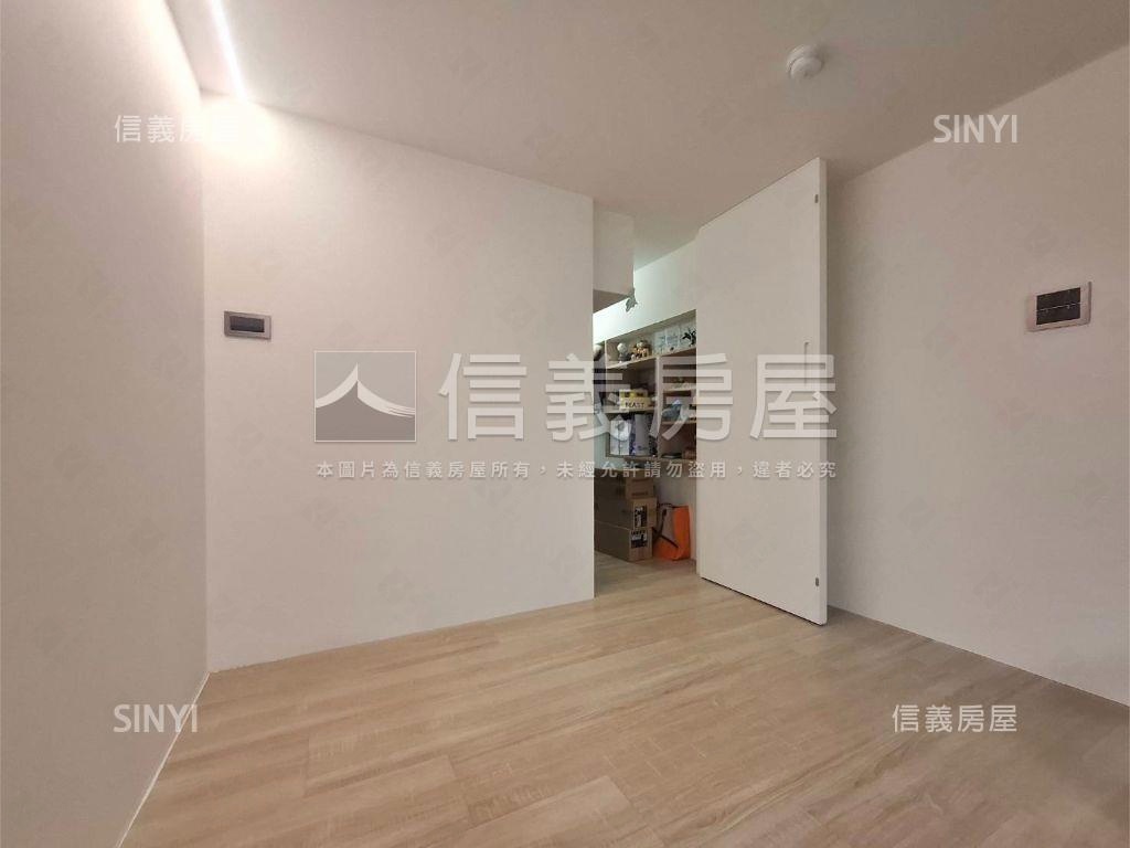 至善ｖｉｌｌａ．挑高庭院房屋室內格局與周邊環境