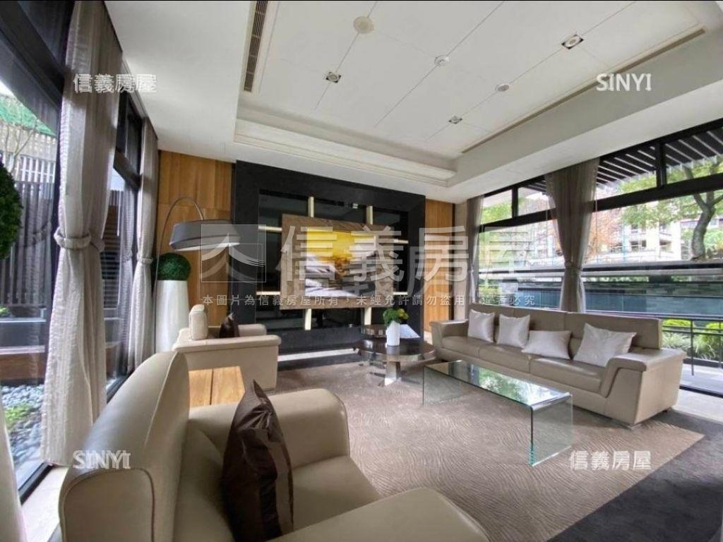 至善ｖｉｌｌａ．挑高庭院房屋室內格局與周邊環境